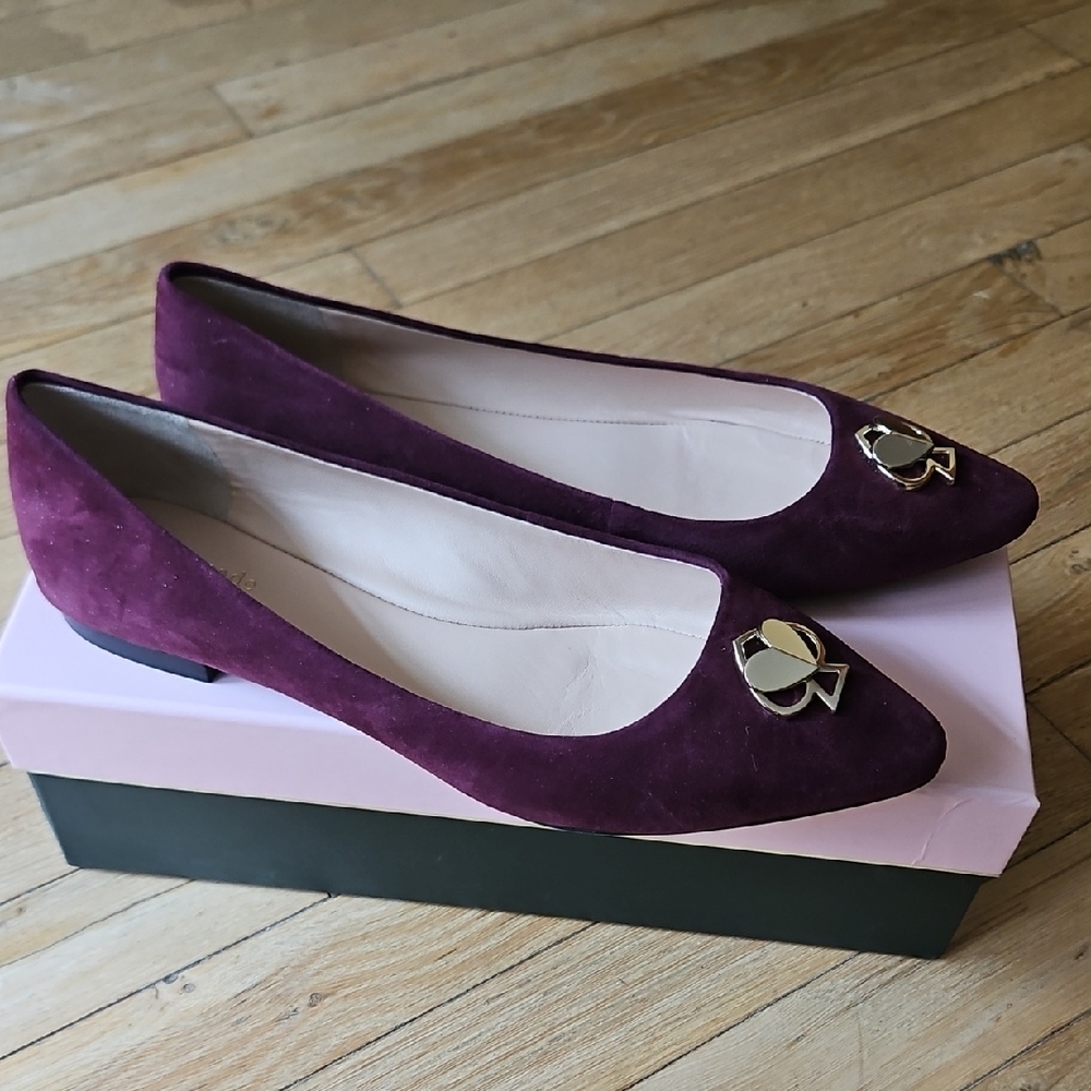 NIB Kate Spade NOAH flats, cherry wood suede, size 9.5